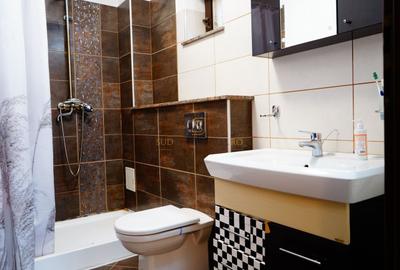 Casă individuală cu 6 camere cu Canalizare în Apărătorii Patriei - 15