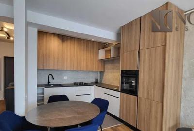 Apartament cu 2 camere semidecomandat, mobilat în Decebal
