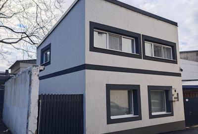 Casă cu Teren 87 Mp în Central