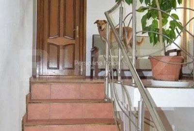 Casă cu 4 camere cu Teren 2000 Mp în Viișoara - 2