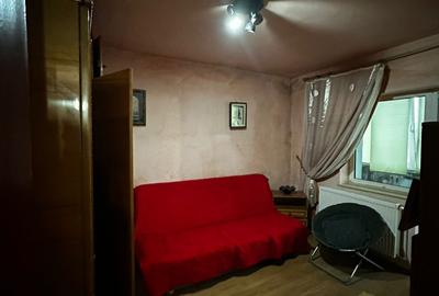 Apartament 2 camere decomandate zona Poarta 6 - 6