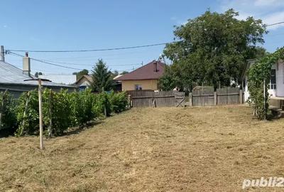 Casa + teren 860 mp HUSI - 2