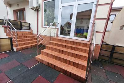 Casă cu 10 camere cu Canalizare în Stadion - 2