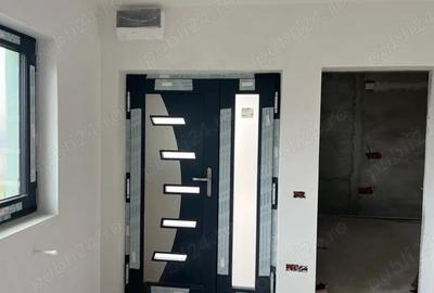 Casă cu 5 camere cu Teren 1000 Mp în Berteștii de Jos - 2