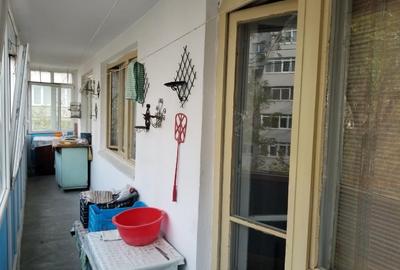 Apartament cu 2 camere decomandat în Vitan