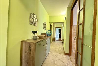 Apartament cu 4 camere decomandat, mobilat în 7 Noiembrie - 8