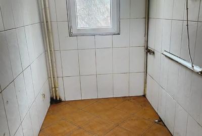 Apartament cu 2 camere semidecomandat în Progresul - 6