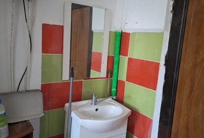 Garsonieră decomandată în Astra - 4