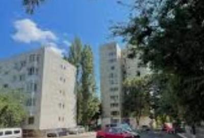 Apartament cu 3 camere semidecomandat în Dristor - 1