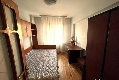 Apartament cu 3 camere semidecomandat în Central - 9
