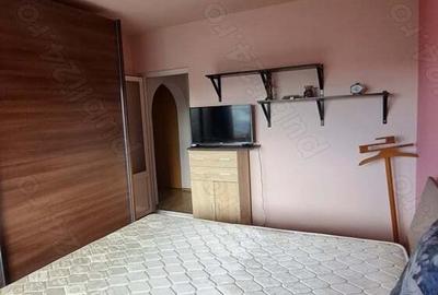 Apartament cu 3 camere decomandat în Central - 1