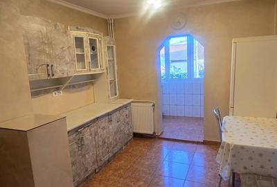 Apartament cu 2 camere decomandat în Nufărul - 3