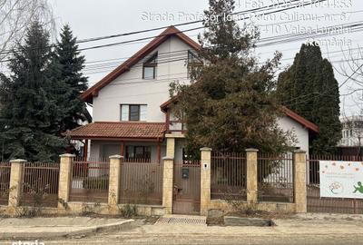 Casă cu 7 camere cu Teren 800 Mp în Popas Păcurari