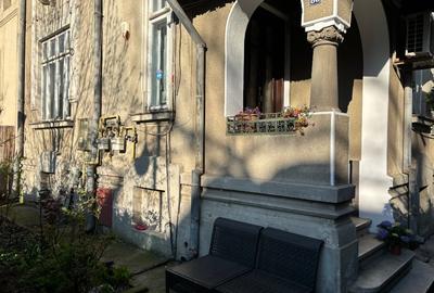 Apartament cu 3 camere semidecomandat, mobilat în Cotroceni