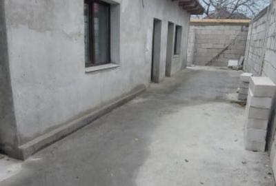 Casă cu 5 camere cu Teren 220 Mp în Brătianu - 1