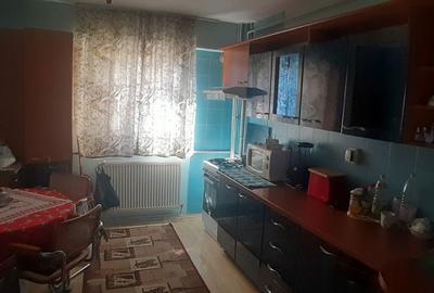 Apartament cu 3 camere decomandat în Valea Cetății - 3