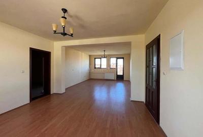 Lugoj, Vila P+2E+M , 656 Mp., Construiti, Posibilitate De Investitie, Zona 0 - 5