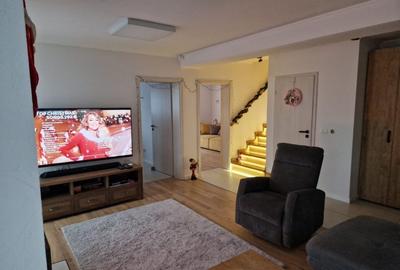 Casa cu semineu superb + terasa inchisa | Smart | Fotovoltaice 11 kW | Carport - 2