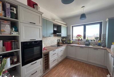 Casă cu 5 camere cu Canalizare în Bucureștii Noi