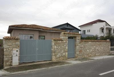 Casă cu 1 camere cu Teren 400 Mp în Sud - 1