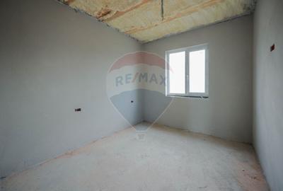 Casă cu 3 camere cu Teren 455 Mp în Cihei - 9