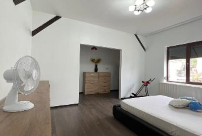 Casă cu 5 camere cu Teren 690 Mp în Central - 3