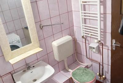 Apartament 2 camere decomandat 48 m Calea Vitan vedere lini?tita etaj 1 - 5