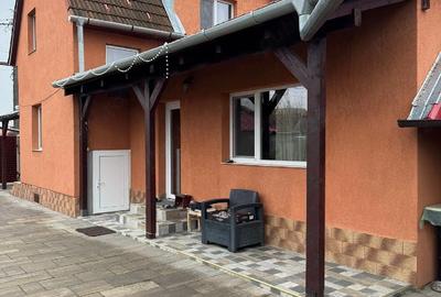 Casă cu 3 camere cu Teren 1624 Mp în Sântion - 2