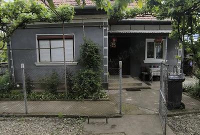 Casa de vanzare!!
