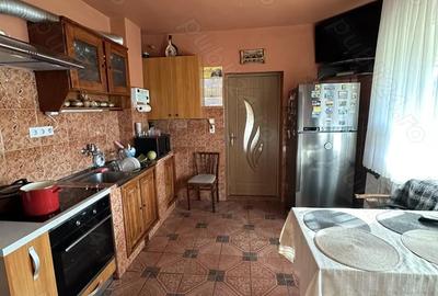 Casă cu 4 camere cu Teren 1137 Mp în Corunca - 3
