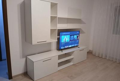 Inchiriez apartament 2 camere, micro 9, renovat complet - 2