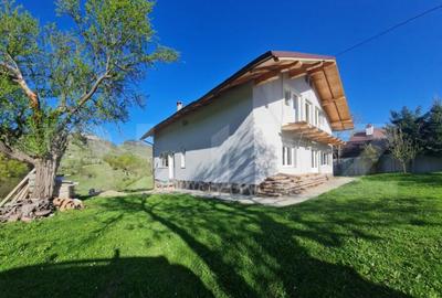 Vila superba Magura- Brasov , destinatie pensiune 6 camere 5 - 12