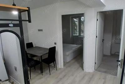 Garsonieră decomandată în 13 Septembrie