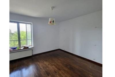 Apartament cu 3 camere decomandat în Tineretului - 3