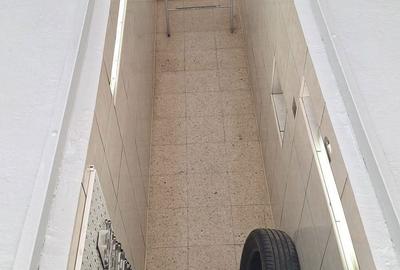Spațiu comercial, de 200 mp, în Central - 7