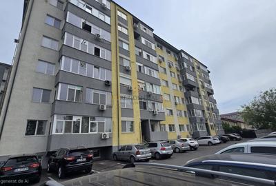 Garsonieră decomandată, mobilată în Sud