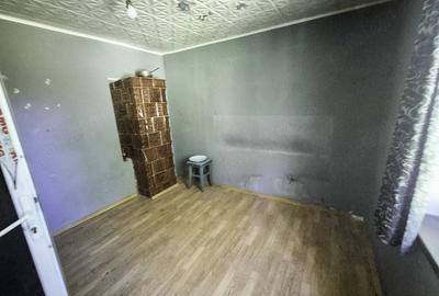 Casă cu 3 camere cu Teren 3287 Mp în Urlueni