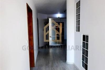 Apartament cu 3 camere în Central - 2