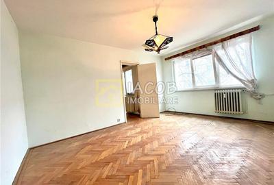 Apartament cu 3 camere semidecomandat în 9 Mai - 6