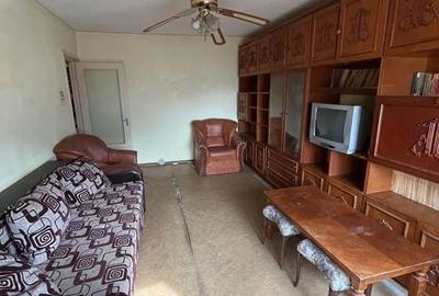 Apartament 3 camere decomandat Poarta 6 - 2