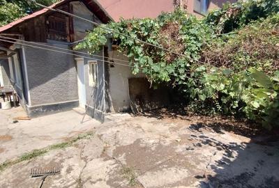 Teren cu casa demolabila in INEL 2 - 2