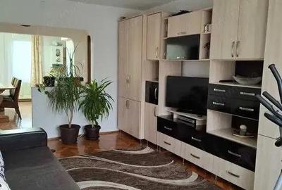 Apartament cu 3 camere decomandat în Tudor - 6