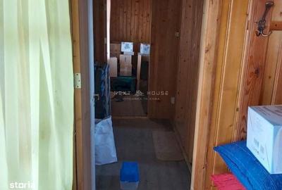 Casă cu 3 camere cu Canalizare în Izvorani - 1