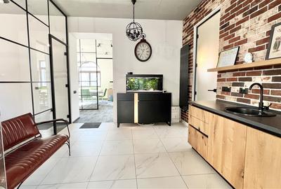 Spațiu comercial, de 438 mp, în Ultracentral - 8