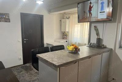 Apartament cu 3 camere semidecomandat în 1 Mai - 2