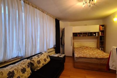 Casă cu 5 camere cu Teren 300 Mp în Mihai Bravu - 4