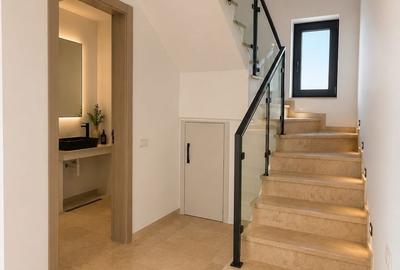 Casă cu 4 camere cu Teren 372 Mp în Agigea - 11