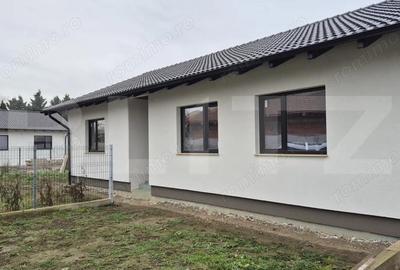 Casa cu 4 camere semifinisata, 92 mp, teren 400 mp, in Vetis - 2