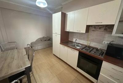 Garsonieră decomandată în Noua