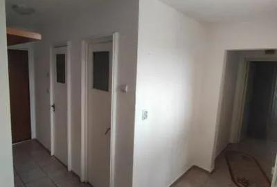 Apartament cu 2 camere decomandat în Brâncoveanu